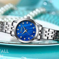 Reloj CURREN Blanche para Mujer | Plateado con Esfera Azul Zafiro