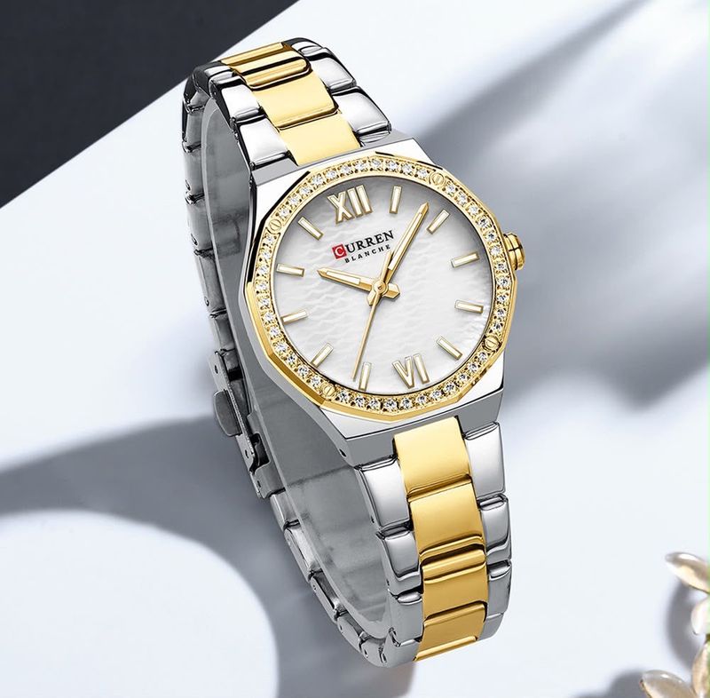 Reloj CURREN Blanche para Mujer – Elegancia Bicolor con Bisel de Cristales y Esfera Blanca
